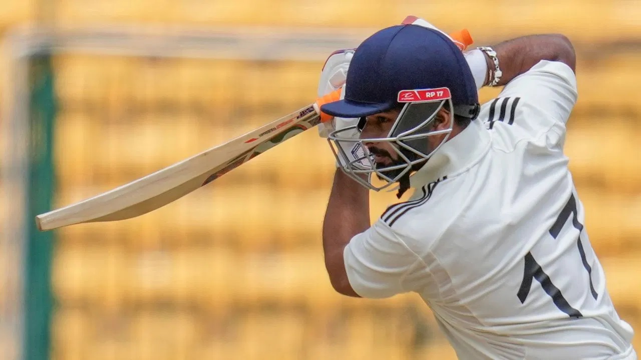 Rishabh Pant: Rishabh Pant showed his old attitude, rained fours and sixes.